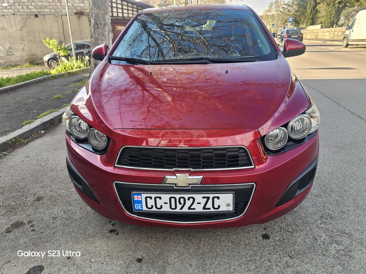 Chevrolet Sonic - фото 1