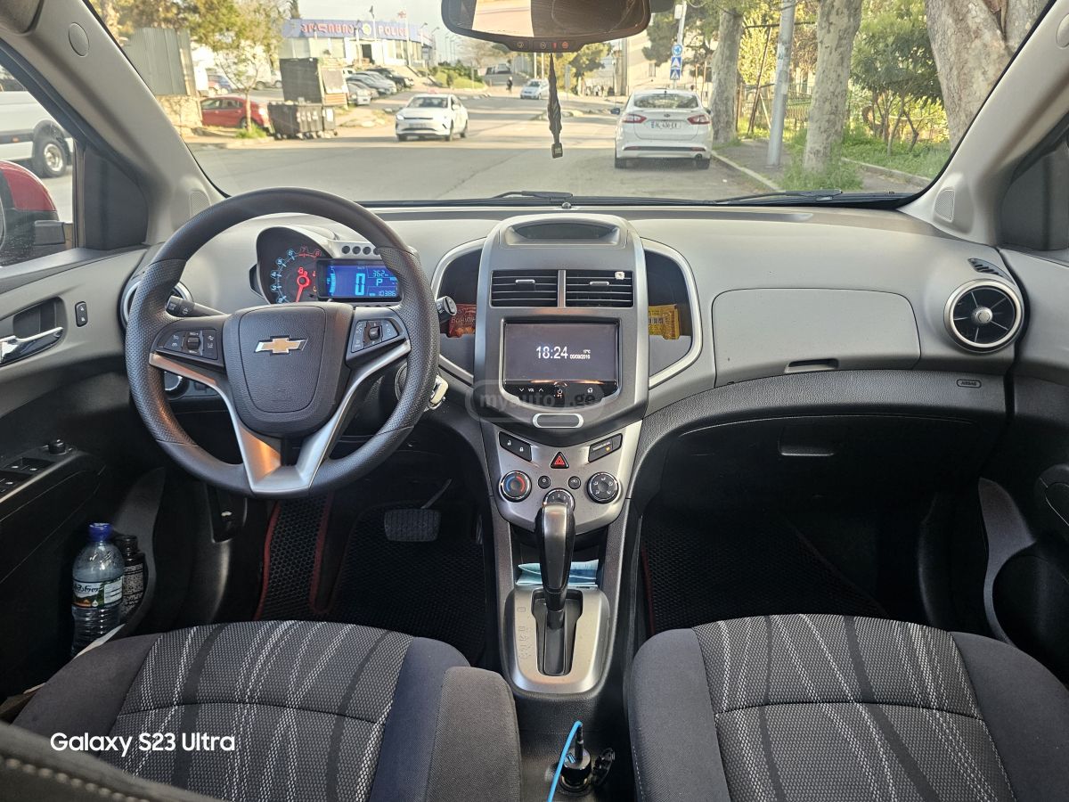 Chevrolet Sonic - фото 13