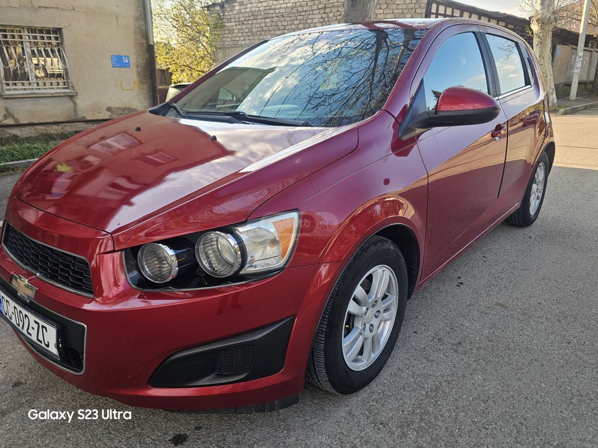 Chevrolet Sonic - фото 2