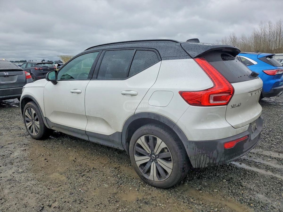 Volvo XC 40 2025 — миниатюра 2