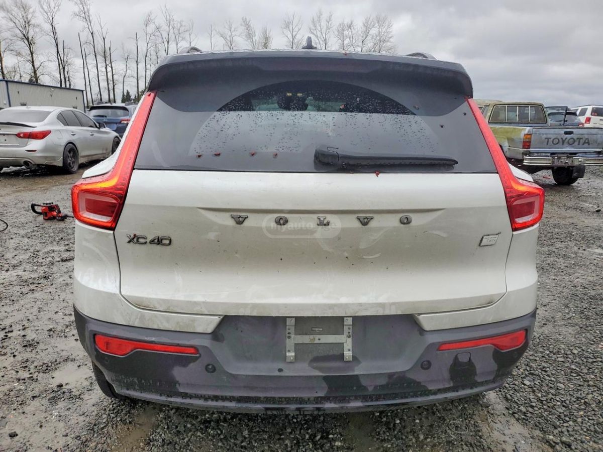 Volvo XC 40 2025 — миниатюра 4