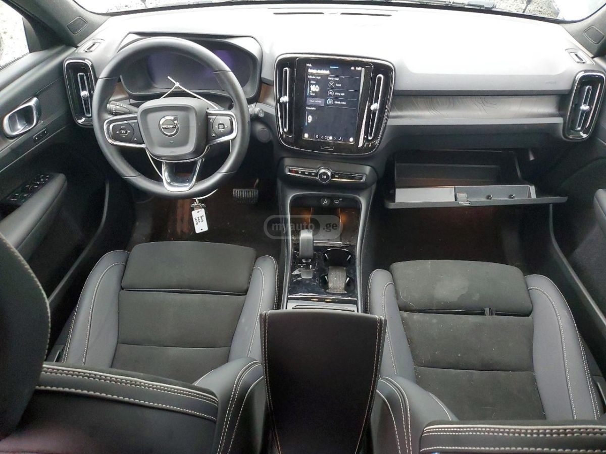 Volvo XC 40 2025 — миниатюра 9