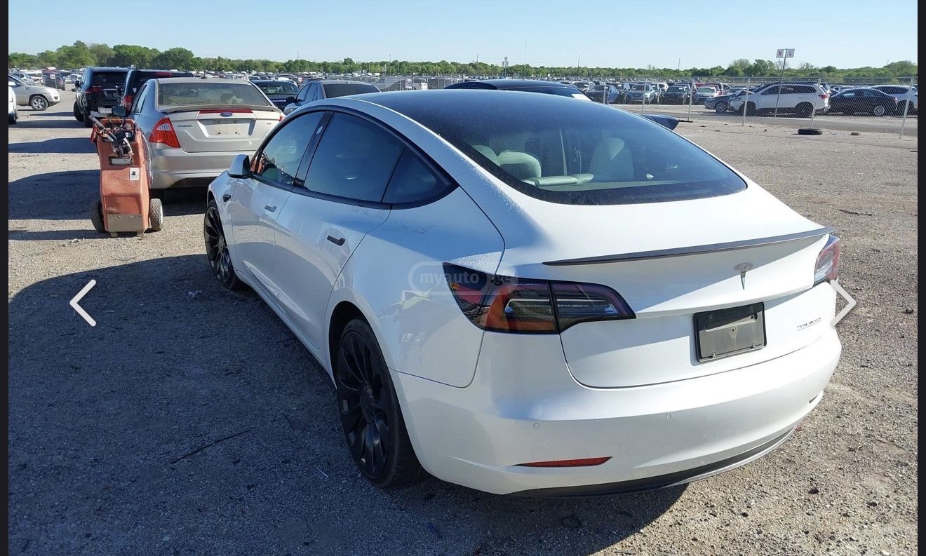 Tesla Model 3 - фото 7