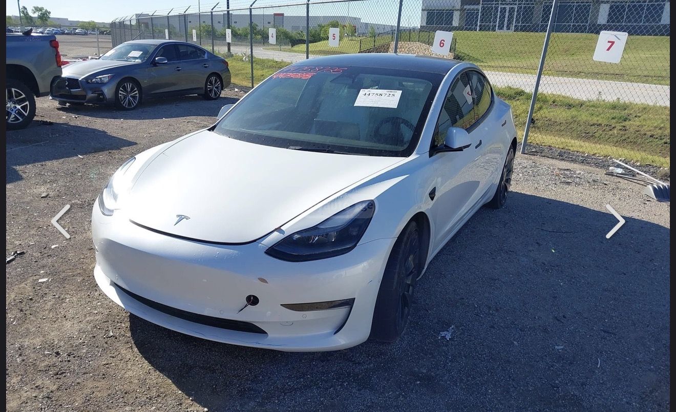 Tesla Model 3 - фото 8