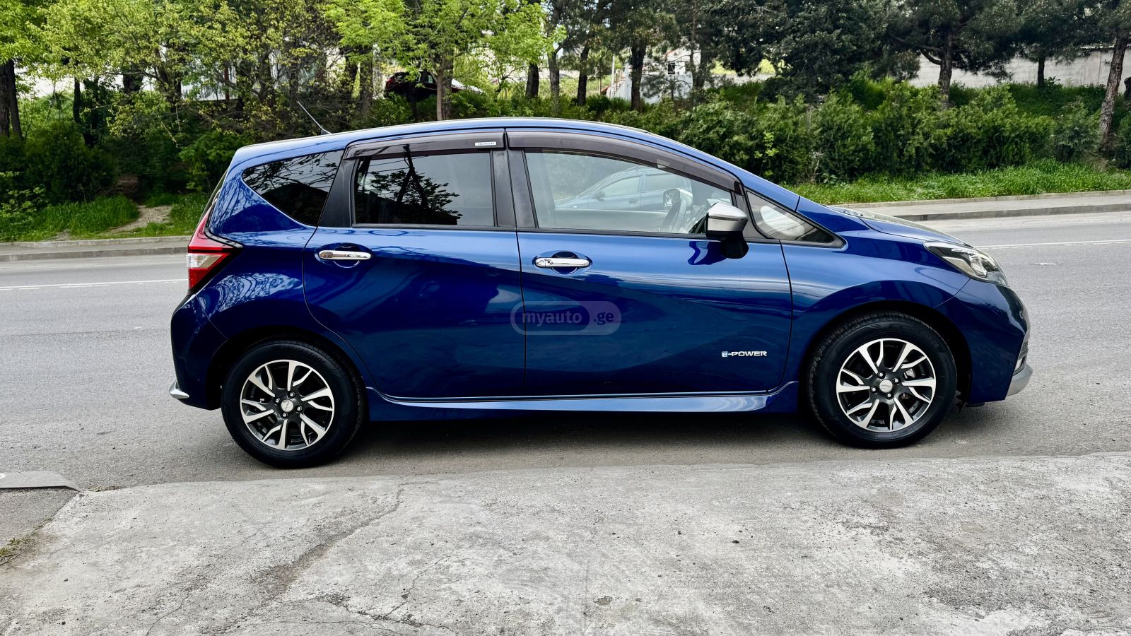 Nissan Note - фото 4