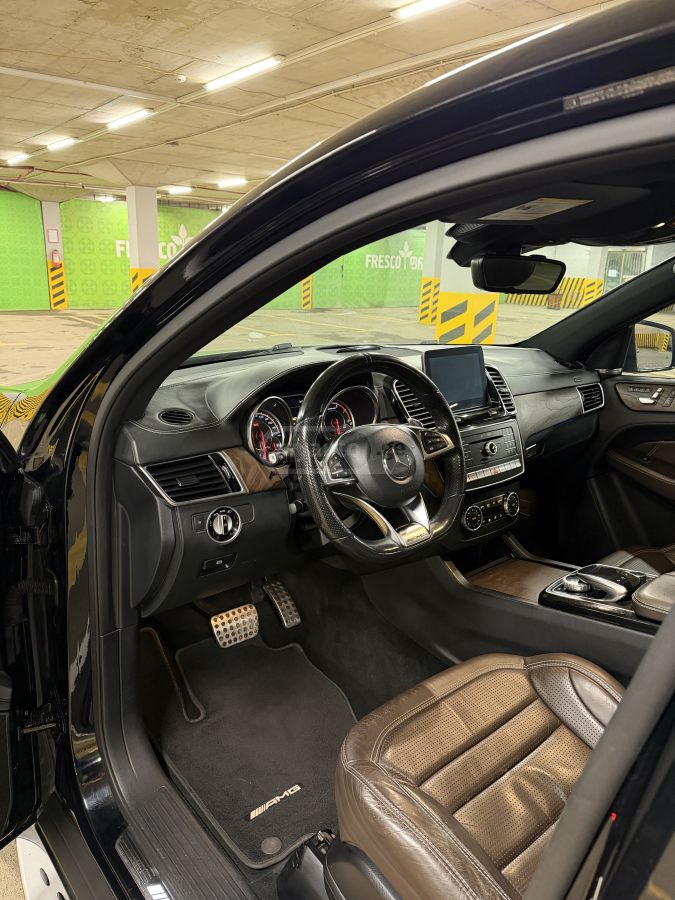 Mercedes-Benz GLE 63 AMG - фото 9