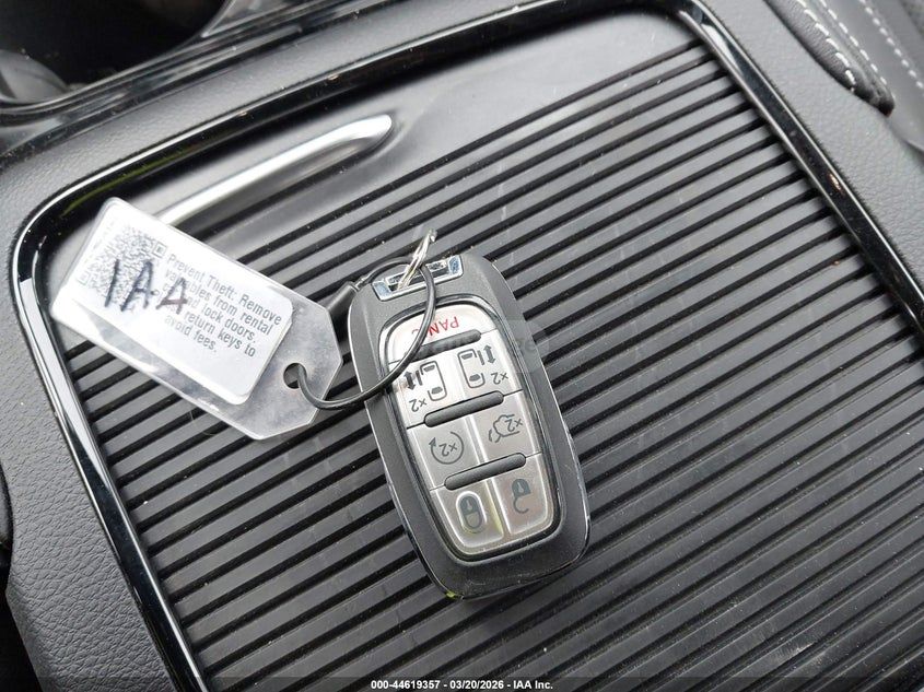 Chrysler Pacifica 2026 — миниатюра 10