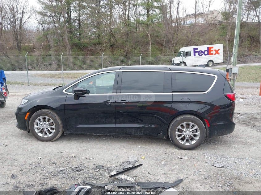 Chrysler Pacifica 2026 — миниатюра 14