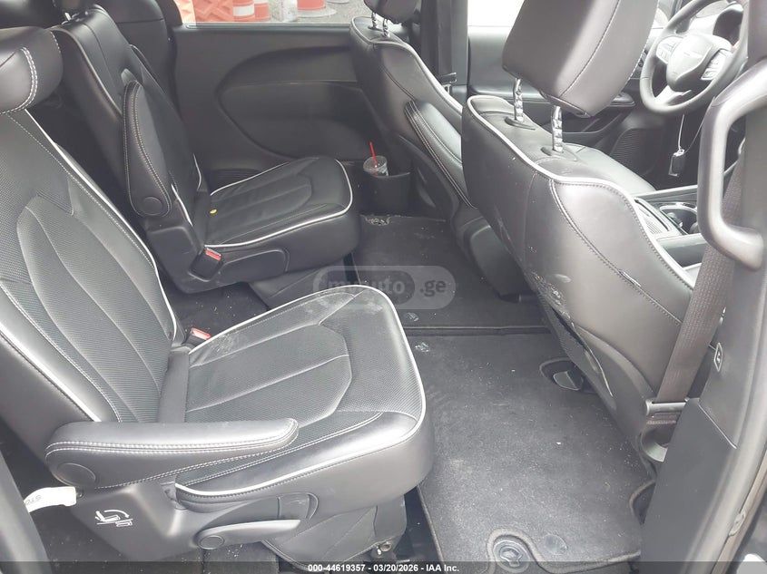Chrysler Pacifica 2026 — миниатюра 7