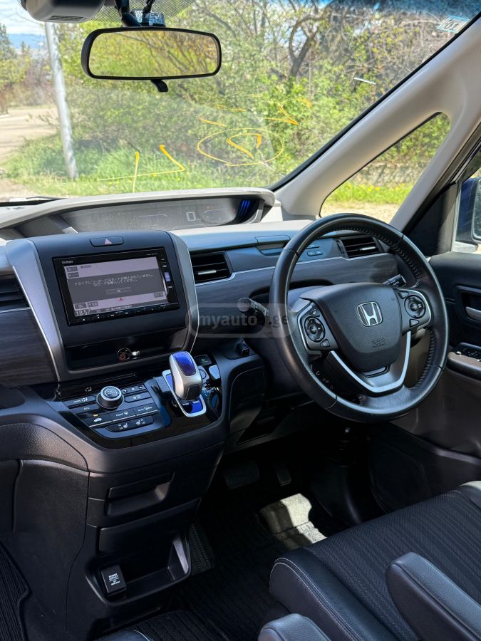 Honda Freed - фото 6