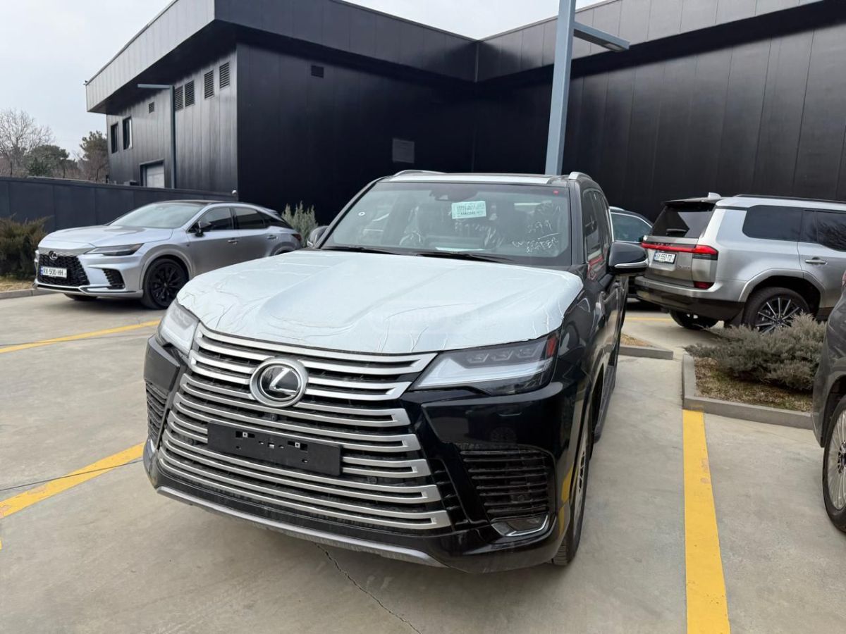 Lexus LX 500 - фото 1