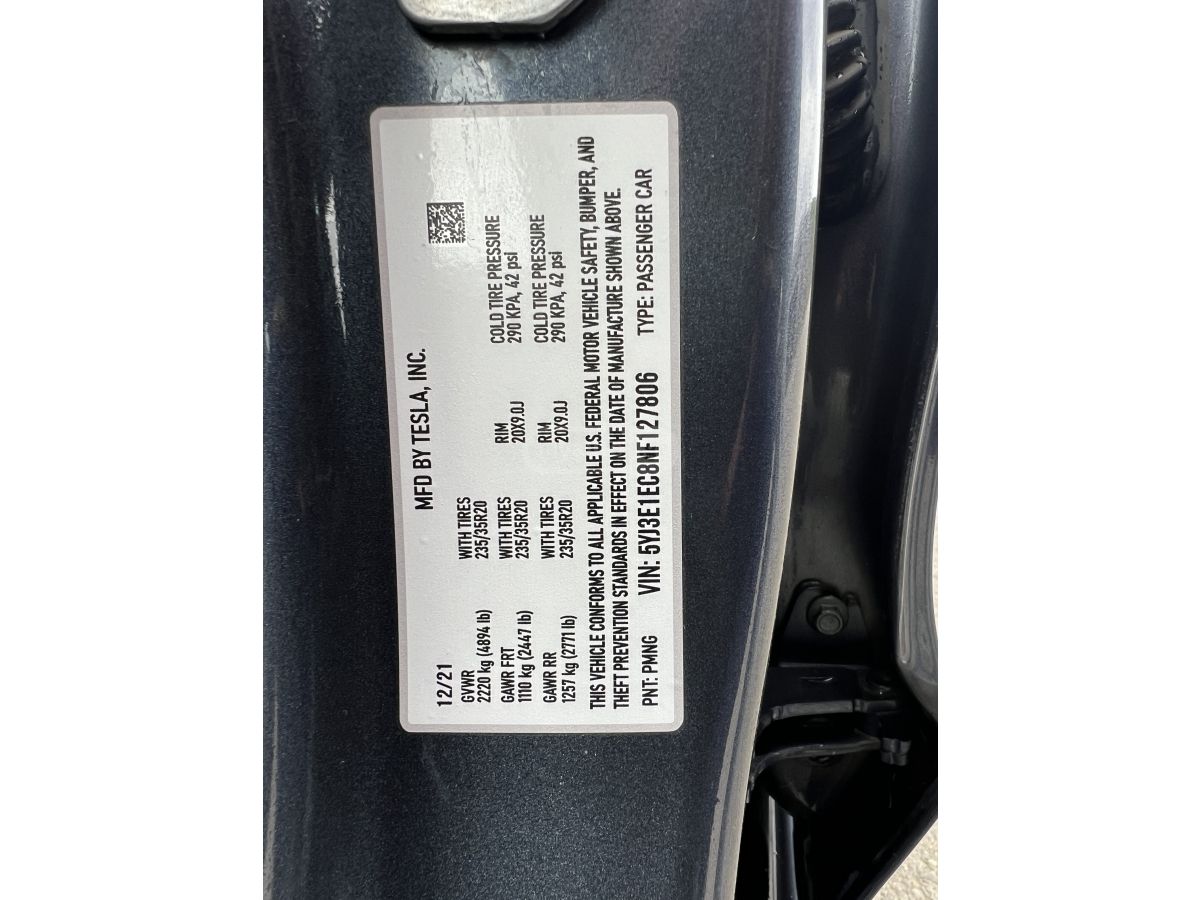 Tesla Model 3 - фото 12