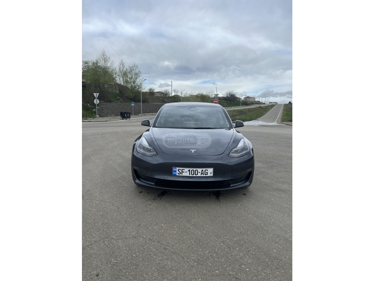 Tesla Model 3 - фото 2