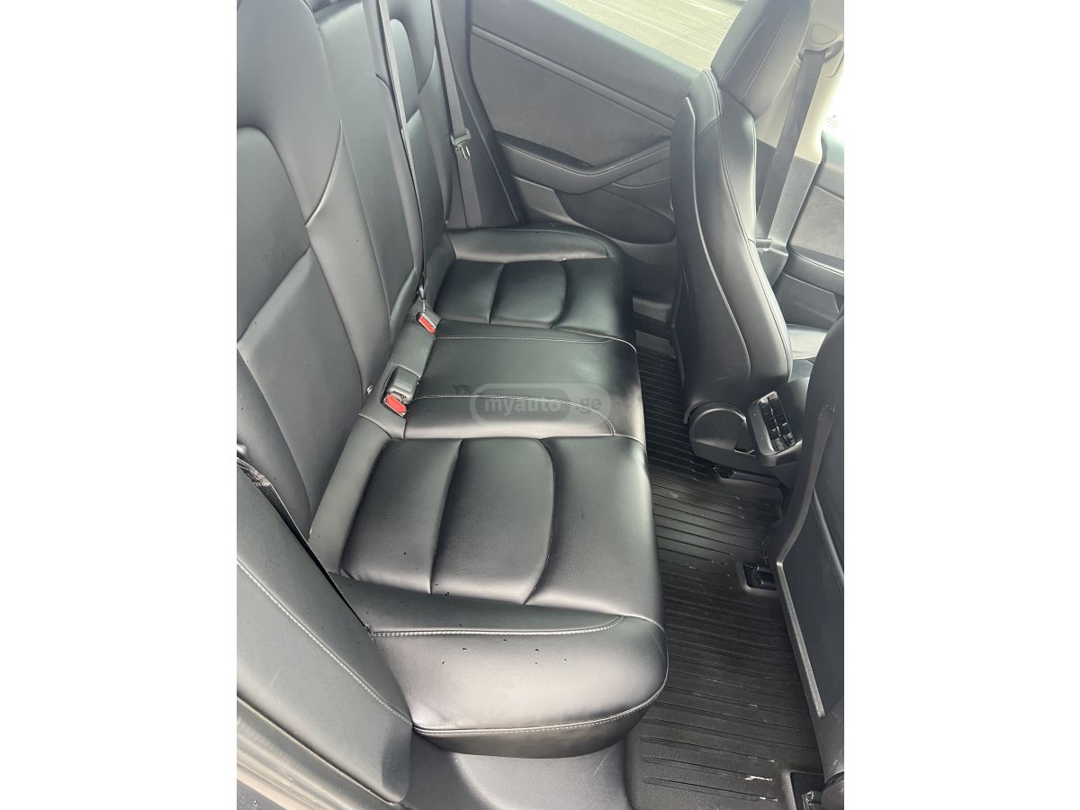 Tesla Model 3 - фото 9