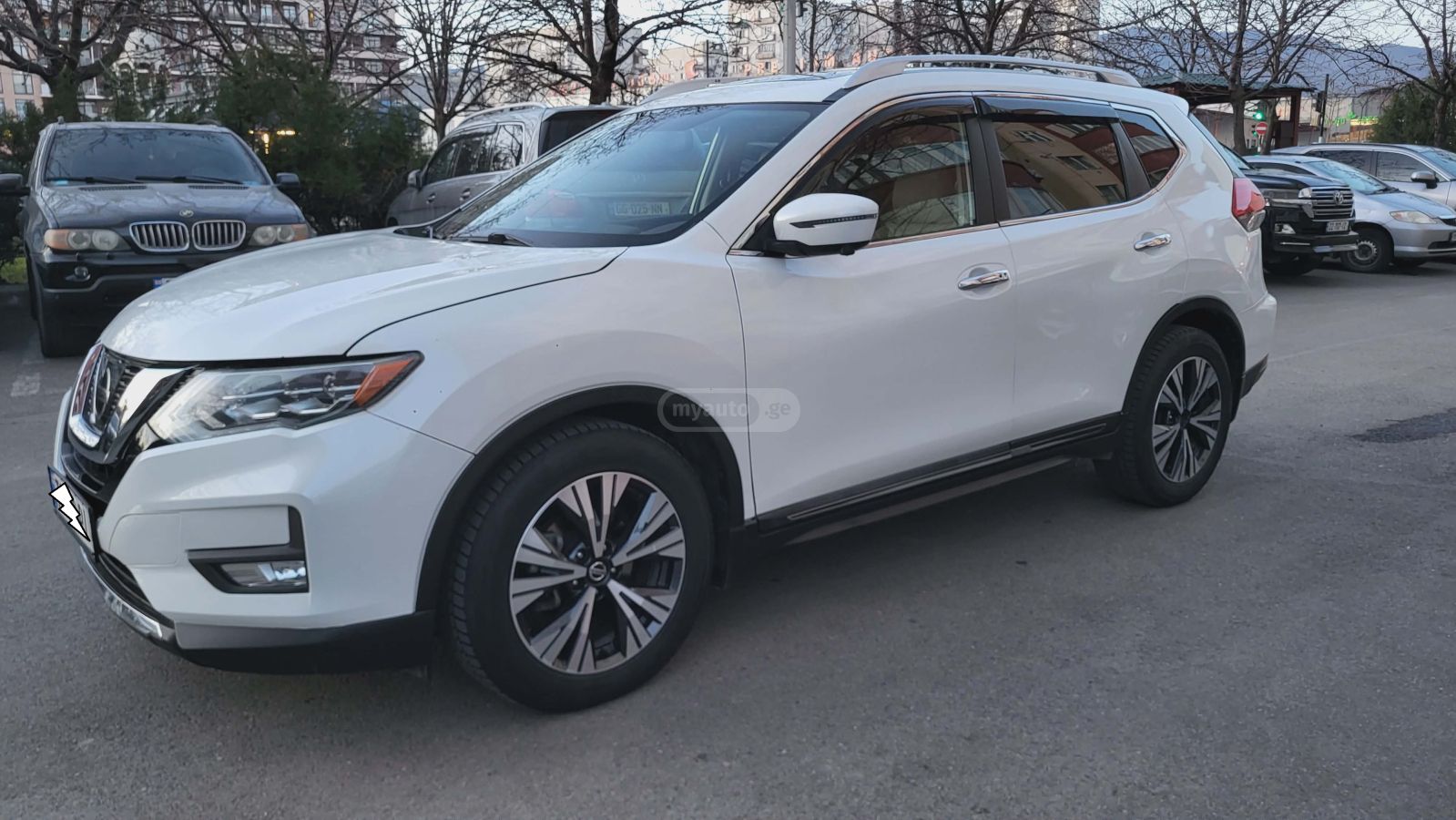 Nissan Rogue - фото 2