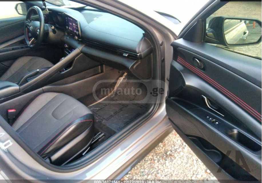 Hyundai Elantra - фото 2