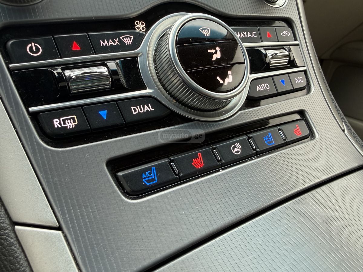 Lincoln MKZ - фото 12