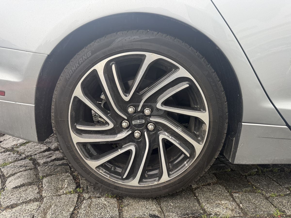 Lincoln MKZ - фото 7