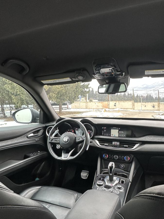 Alfa Romeo Stelvio 2023 — миниатюра 10