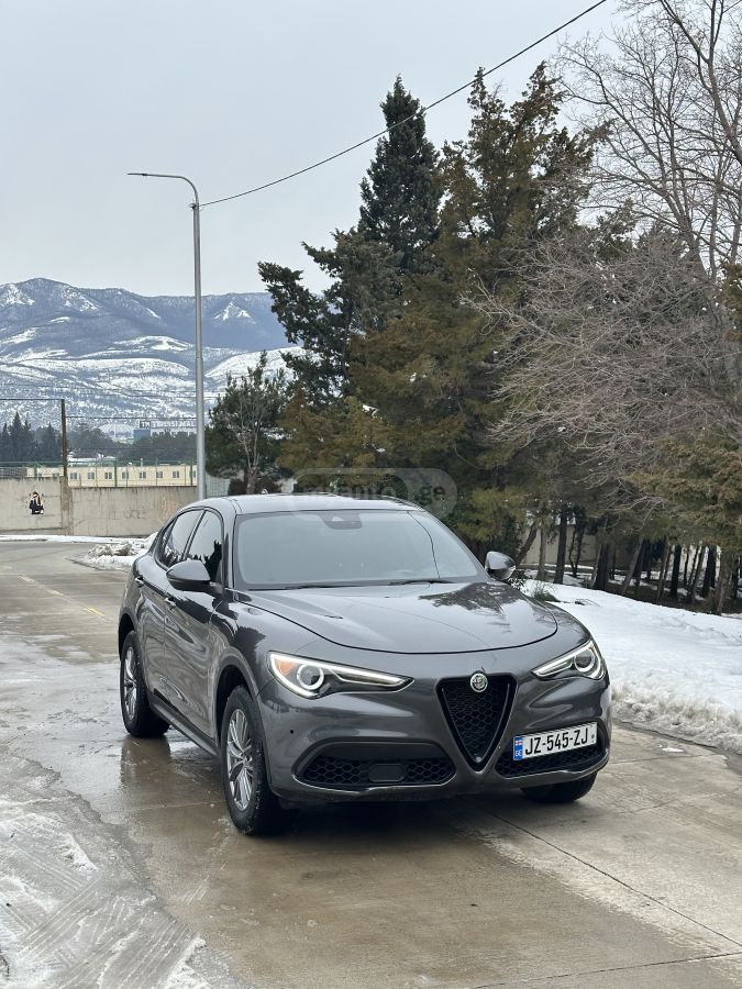 Alfa Romeo Stelvio 2023 — миниатюра 2