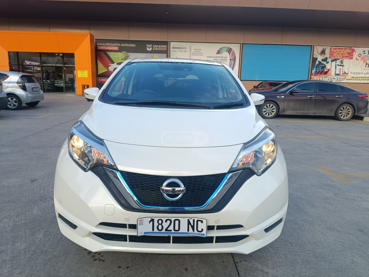 Nissan Note - фото 1