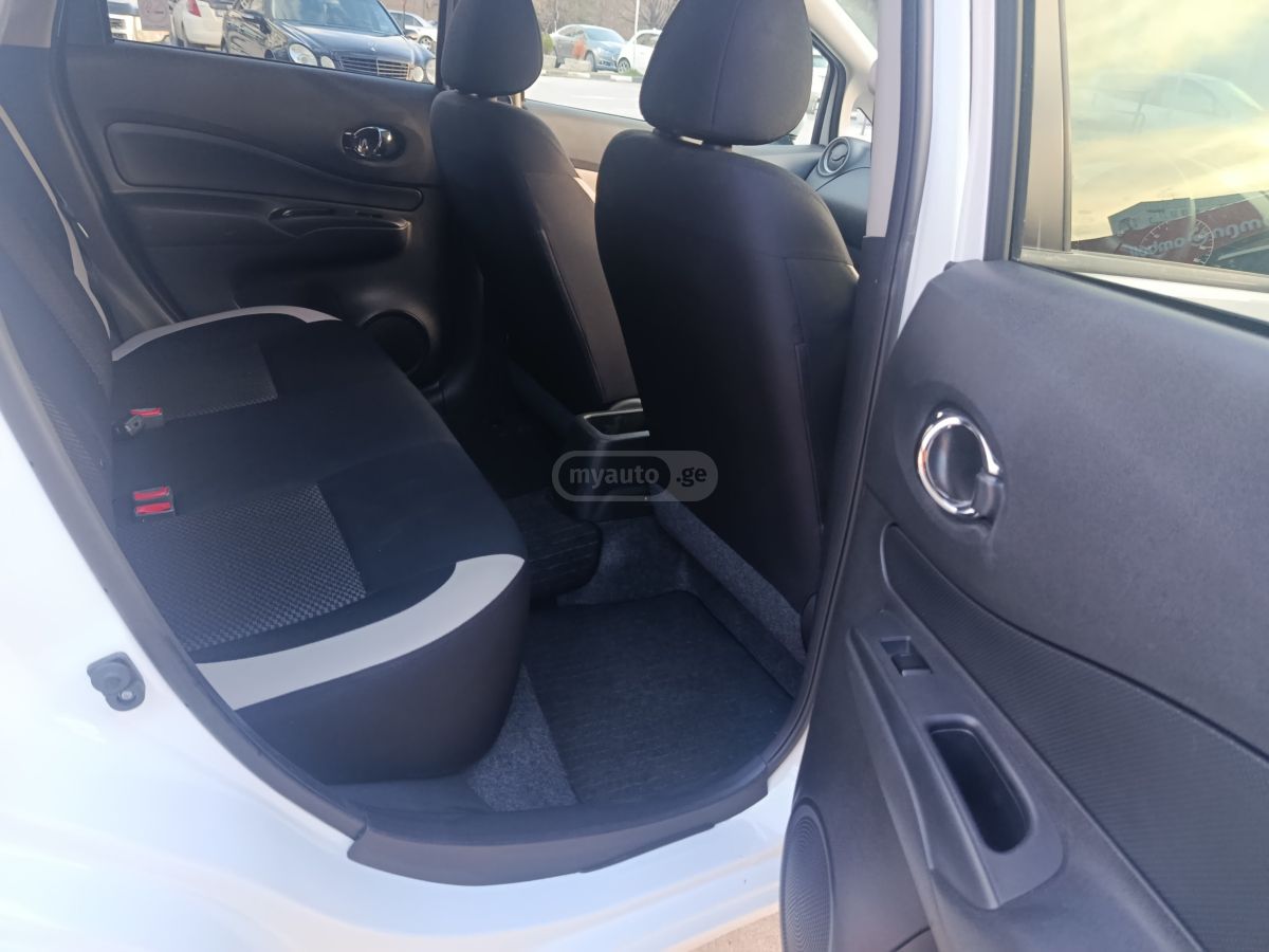 Nissan Note - фото 12