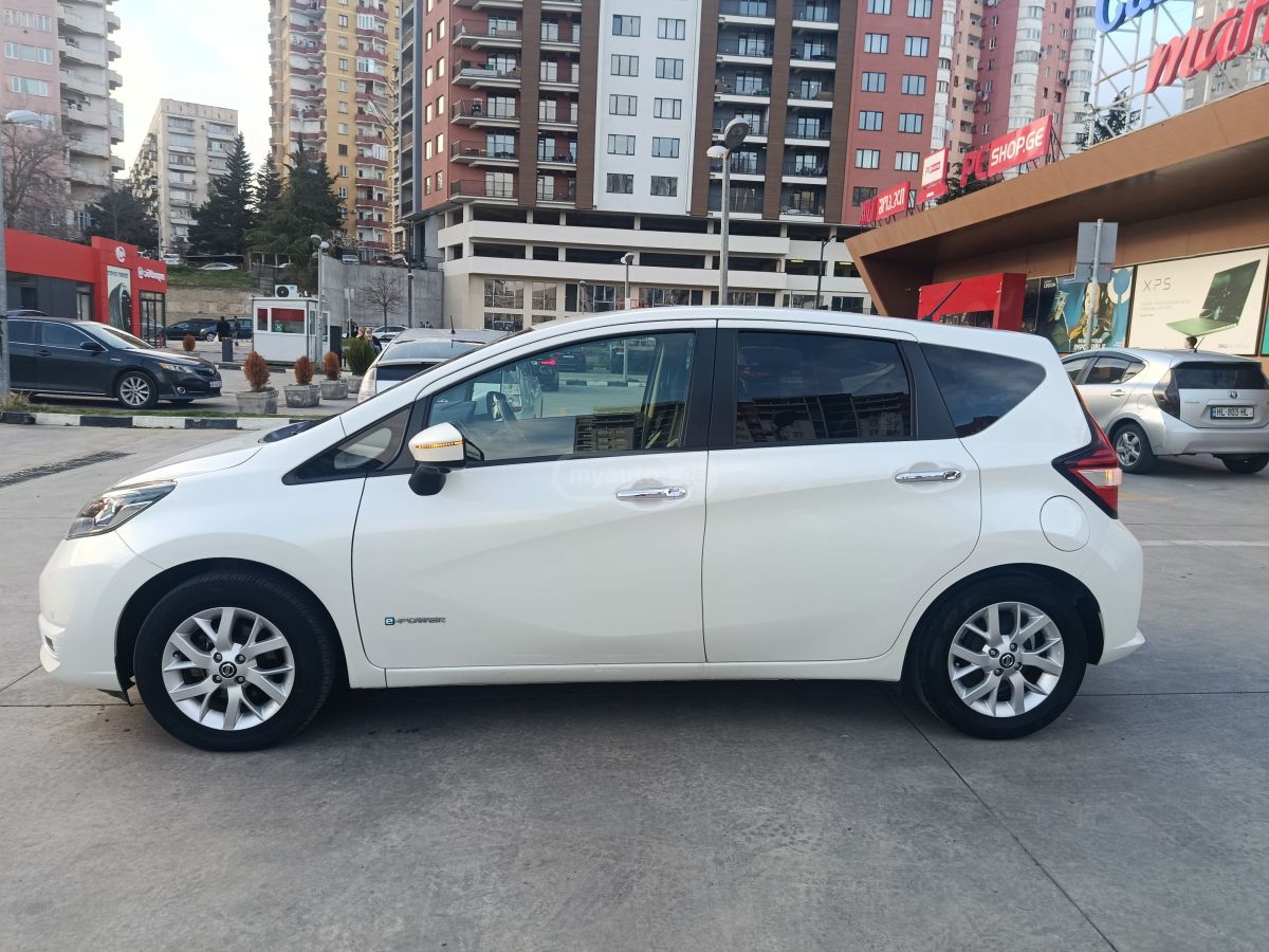 Nissan Note - фото 3