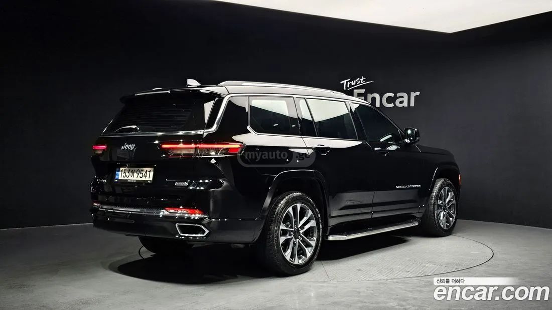 Jeep Grand Cherokee - фото 2