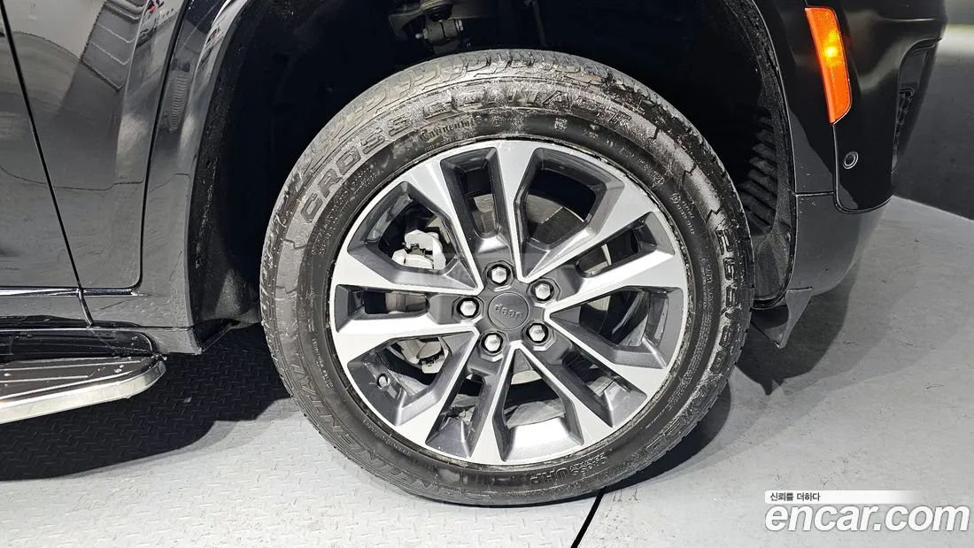 Jeep Grand Cherokee - фото 5