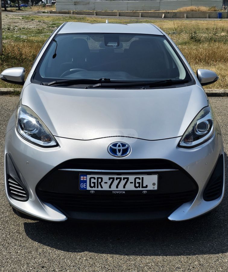 ToyotaAqua2018