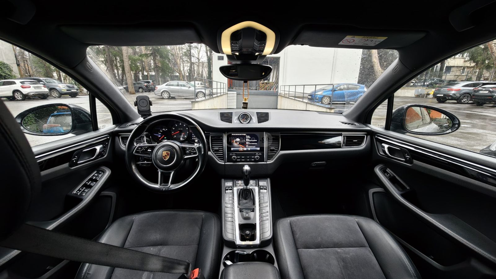 Porsche Macan - фото 10