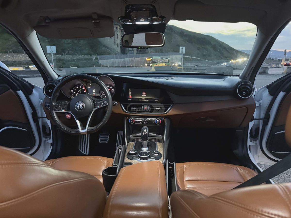 Alfa Romeo Giulia - фото 10