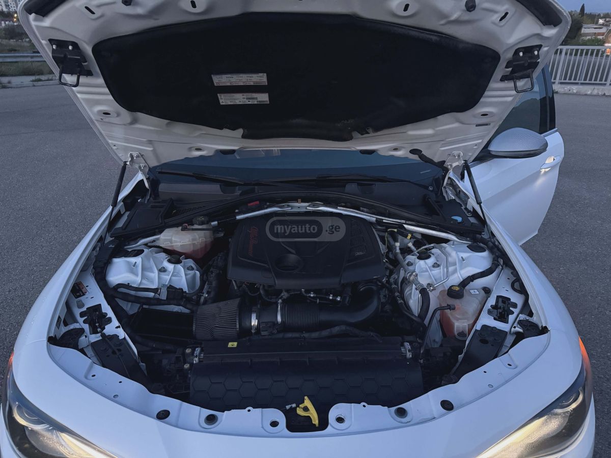 Alfa Romeo Giulia - фото 2