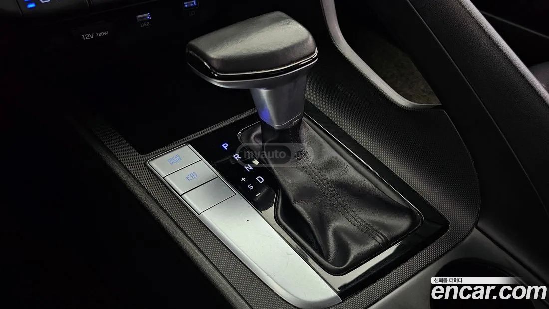 Hyundai Elantra - фото 9