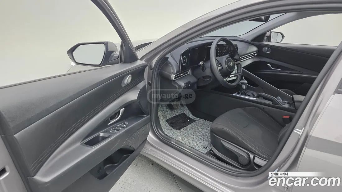 Hyundai Elantra - фото 10