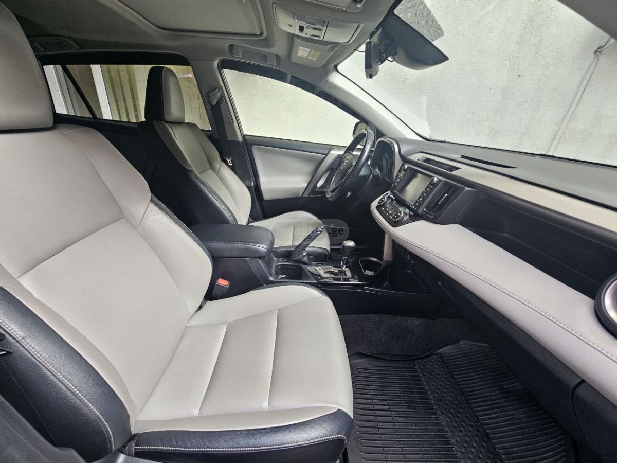 Toyota RAV 4 - фото 11