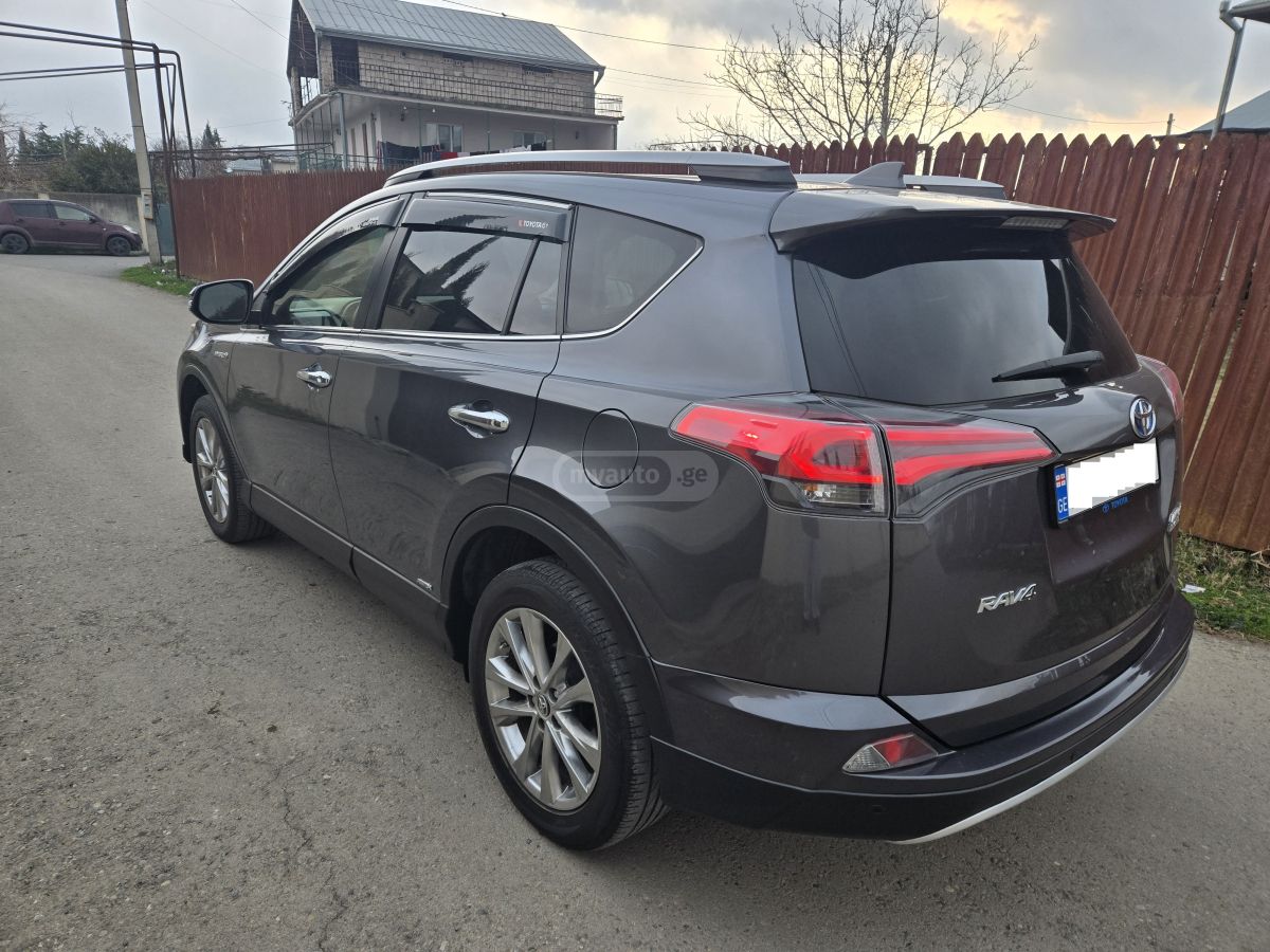 Toyota RAV 4 - фото 3