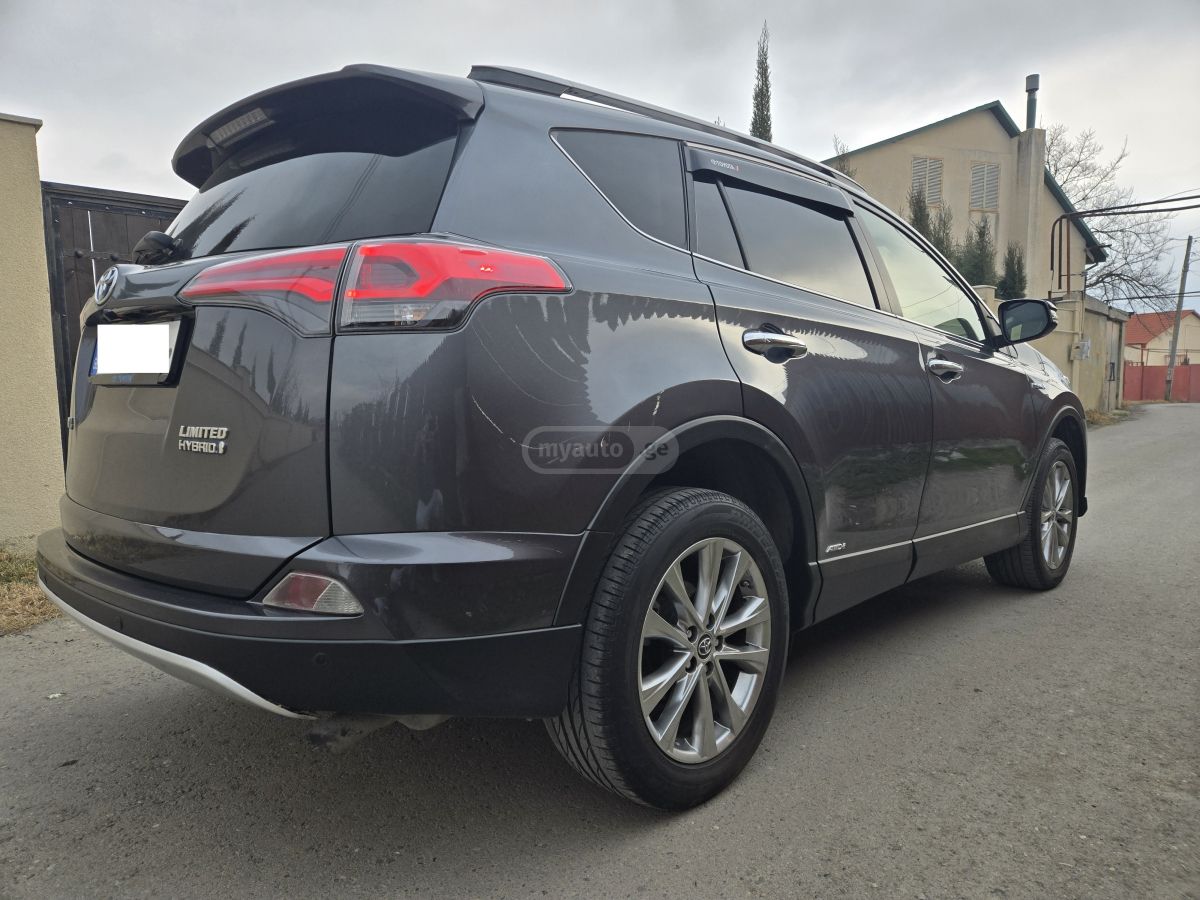 Toyota RAV 4 - фото 6