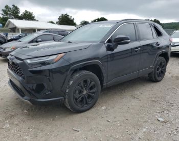 ToyotaRAV 4