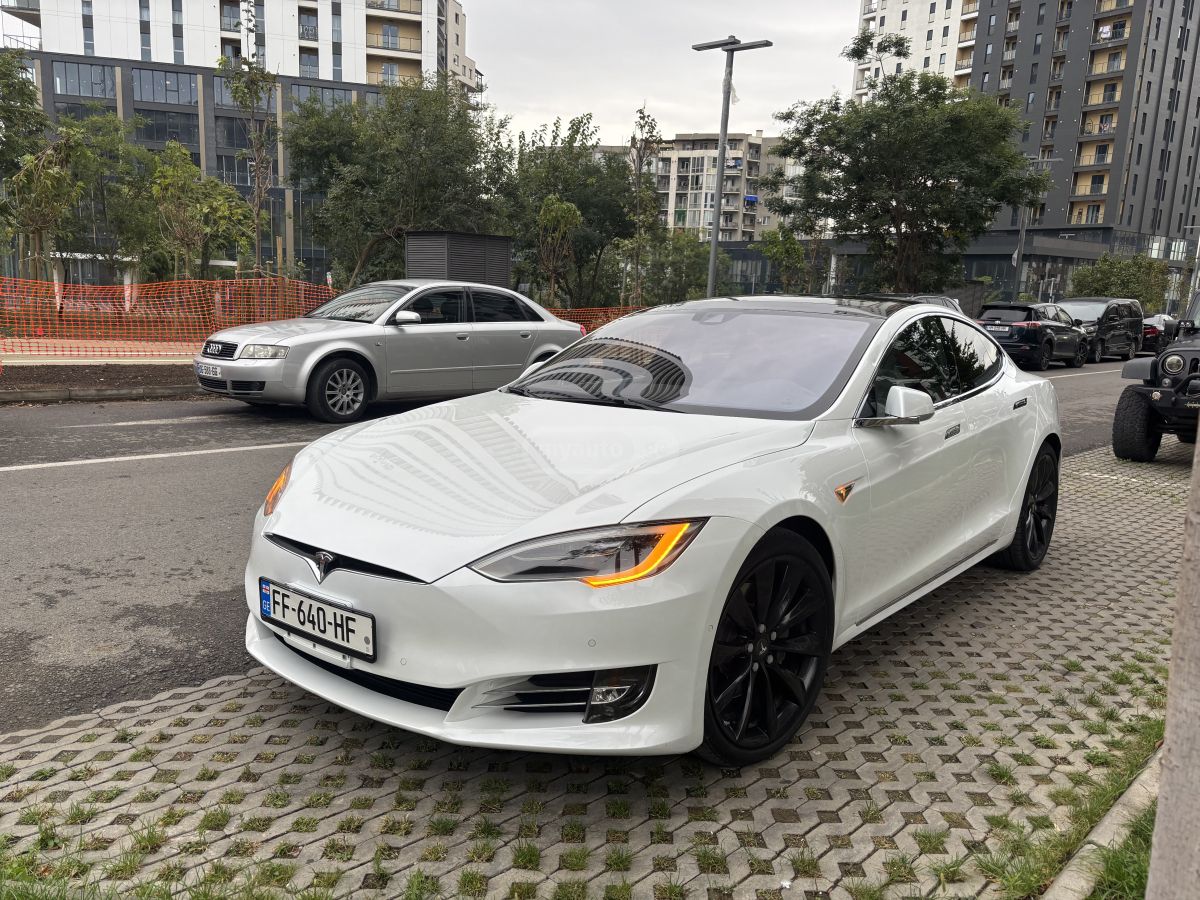 Tesla Model S - фото 3