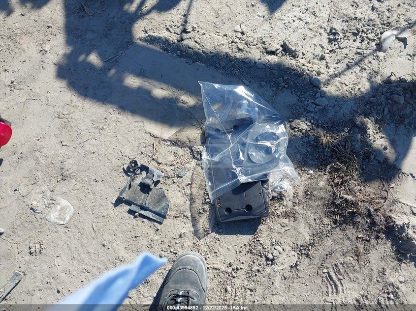 BMW 230i 2025 — миниатюра 11