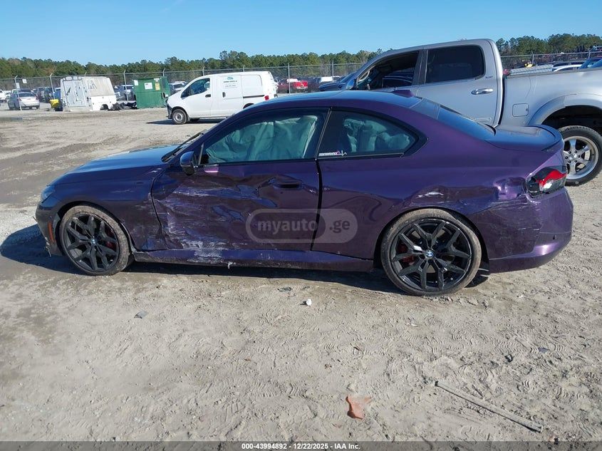 BMW 230i 2025 — миниатюра 14