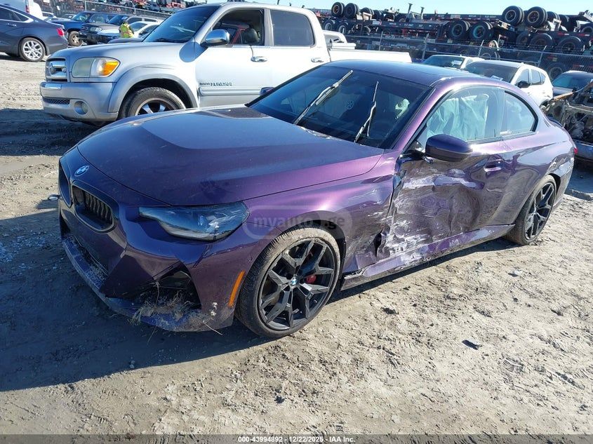 BMW 230i 2025 — миниатюра 2