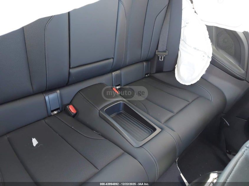 BMW 230i 2025 — миниатюра 8