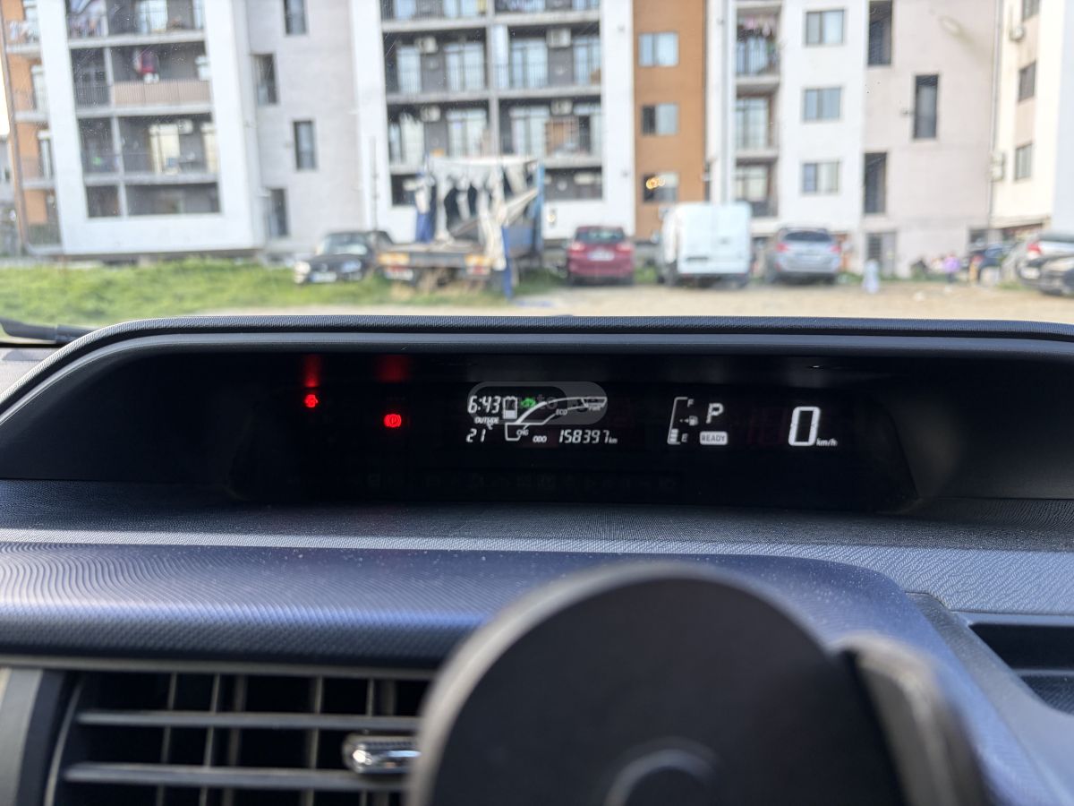 Toyota Aqua - фото 9