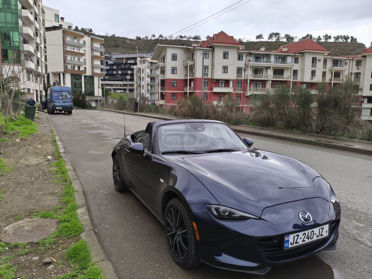 Mazda MX-5 - фото 1
