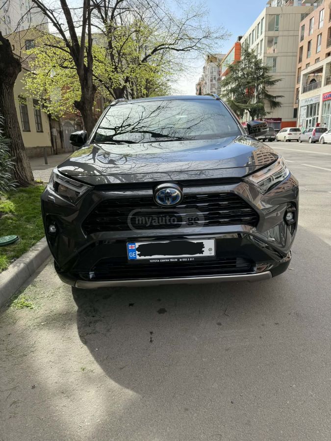 Toyota RAV 4 - фото 1