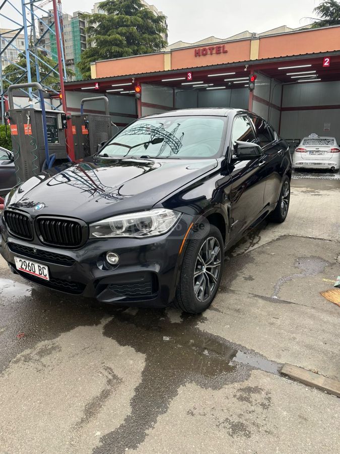 BMW X6 - фото 1