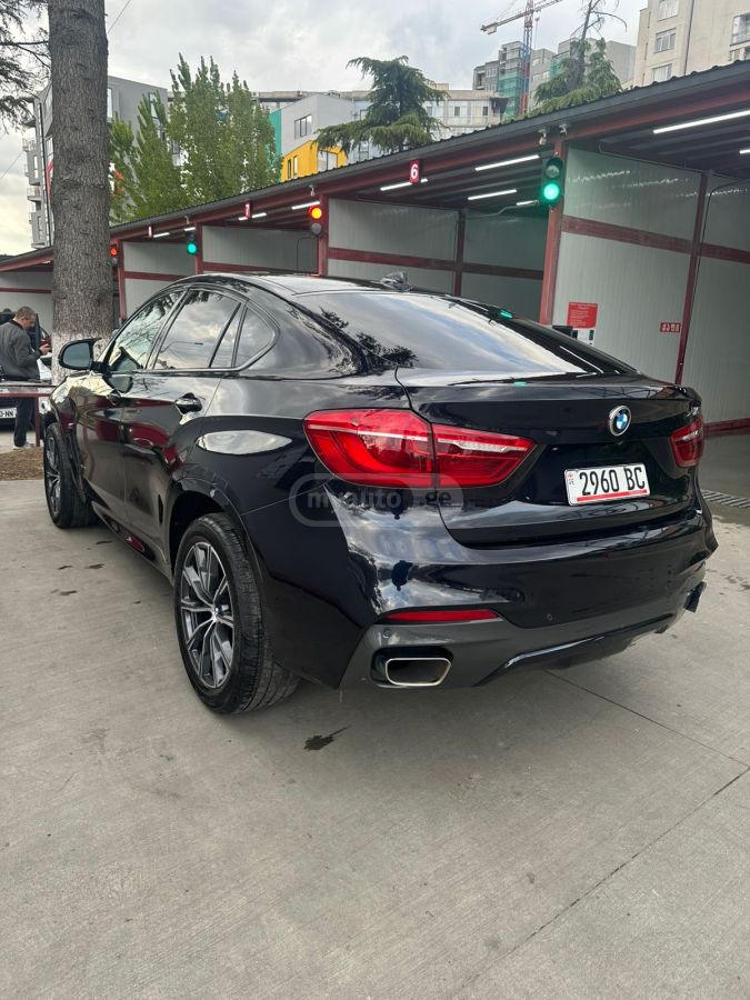 BMW X6 - фото 8
