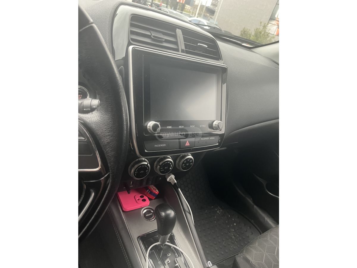 Mitsubishi Outlander Sport - фото 10